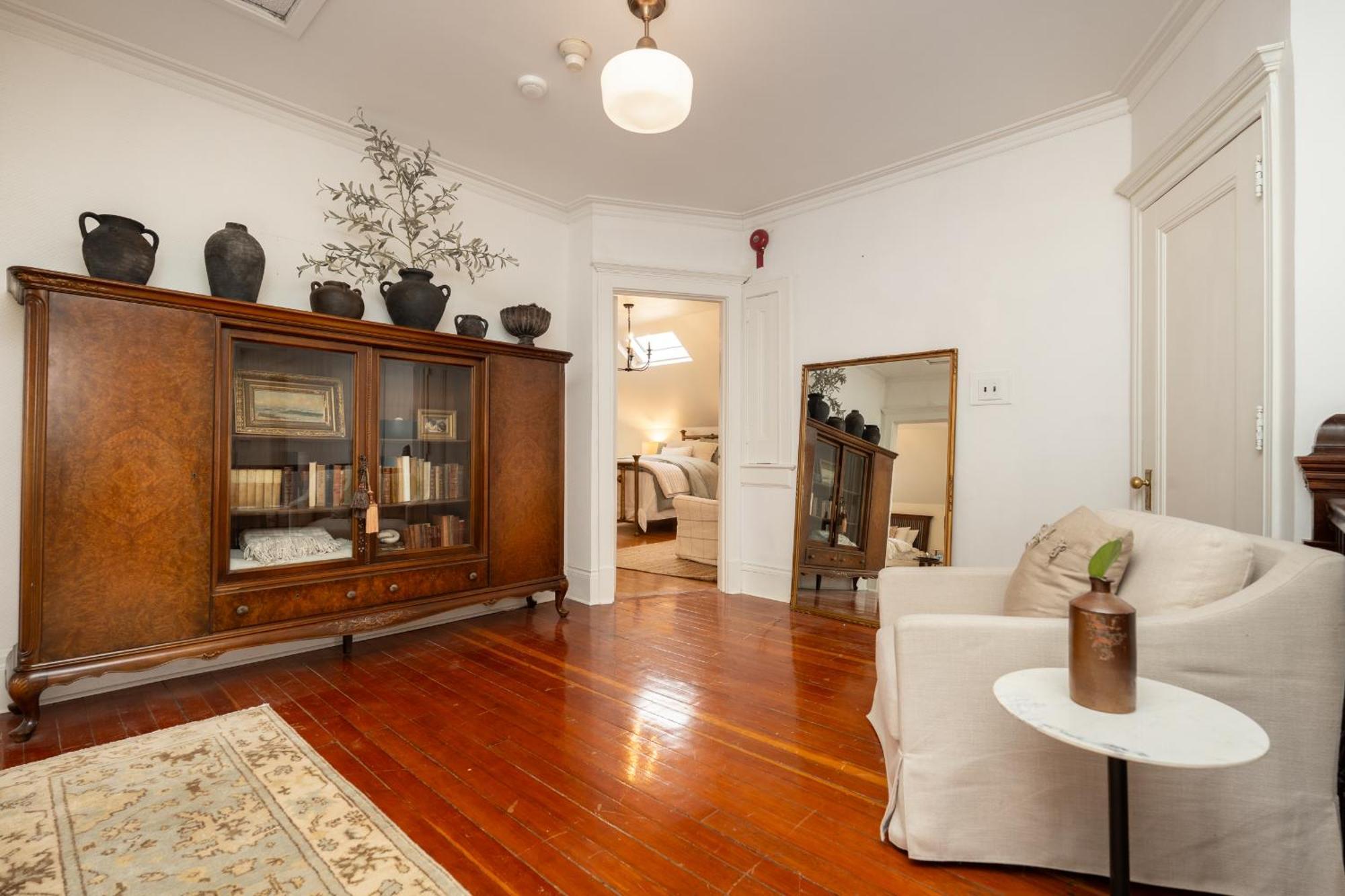 No. 5 East Bed & Breakfast Уинипег Екстериор снимка