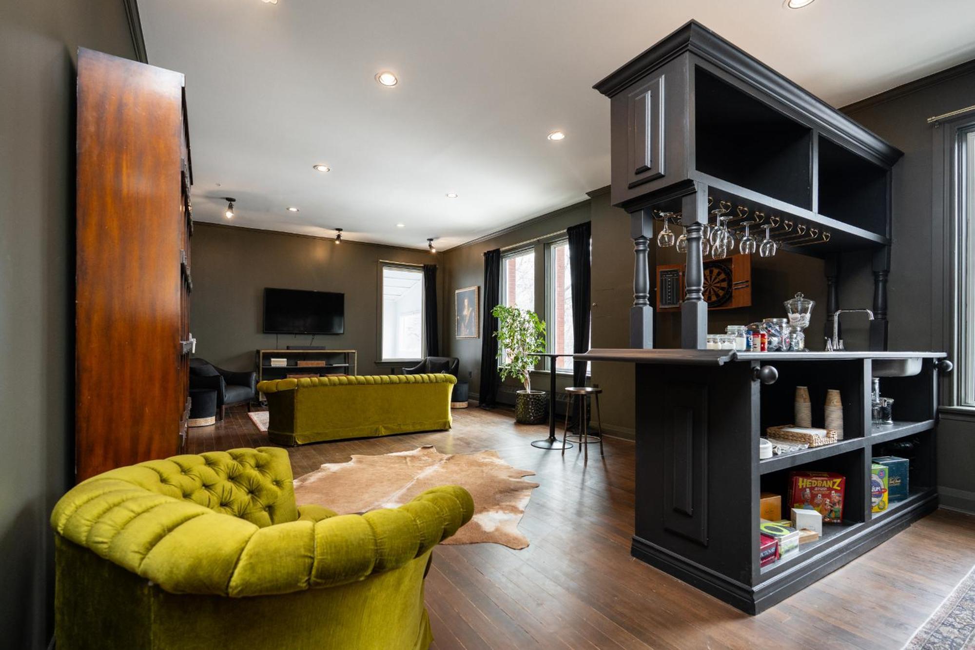 No. 5 East Bed & Breakfast Уинипег Екстериор снимка